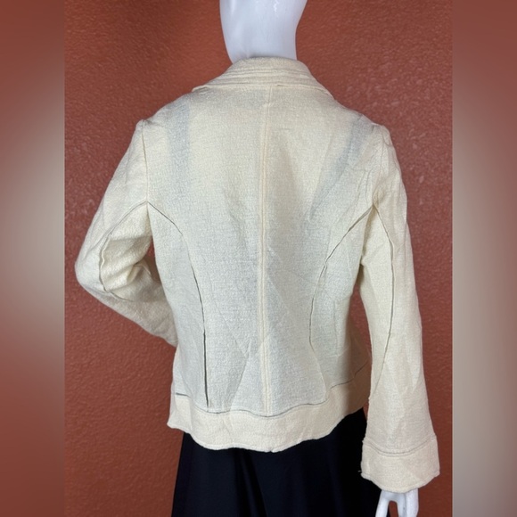 Tribal Cream Blazer with Embroidered Floral Design - Picture 6 of 16